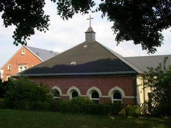 Kirche - Blick vom Garten